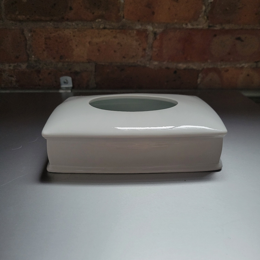 Pordamsa White Porcelain Napkin Holder Tissue Box Cover